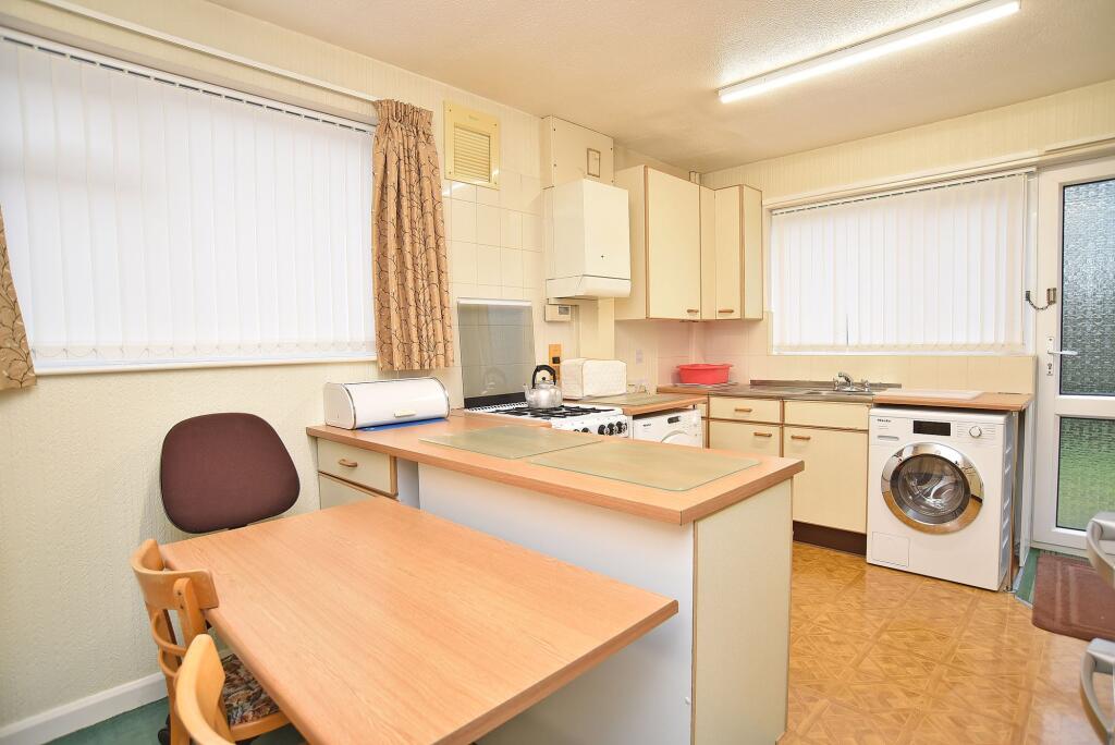 Wayside Walk, Harrogate, HG2 photo 4
