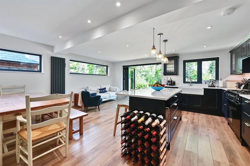 House in Hart, Fleet - View 3