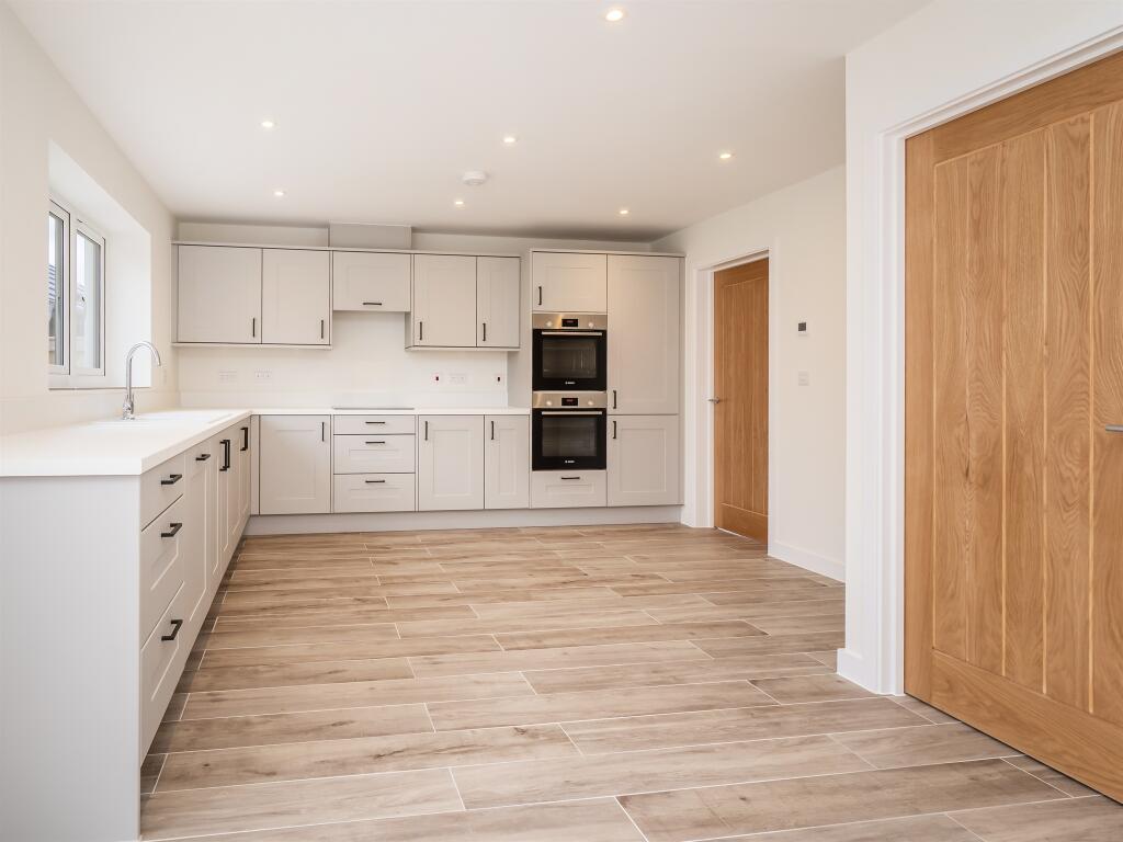 House in Peterborough - View 4