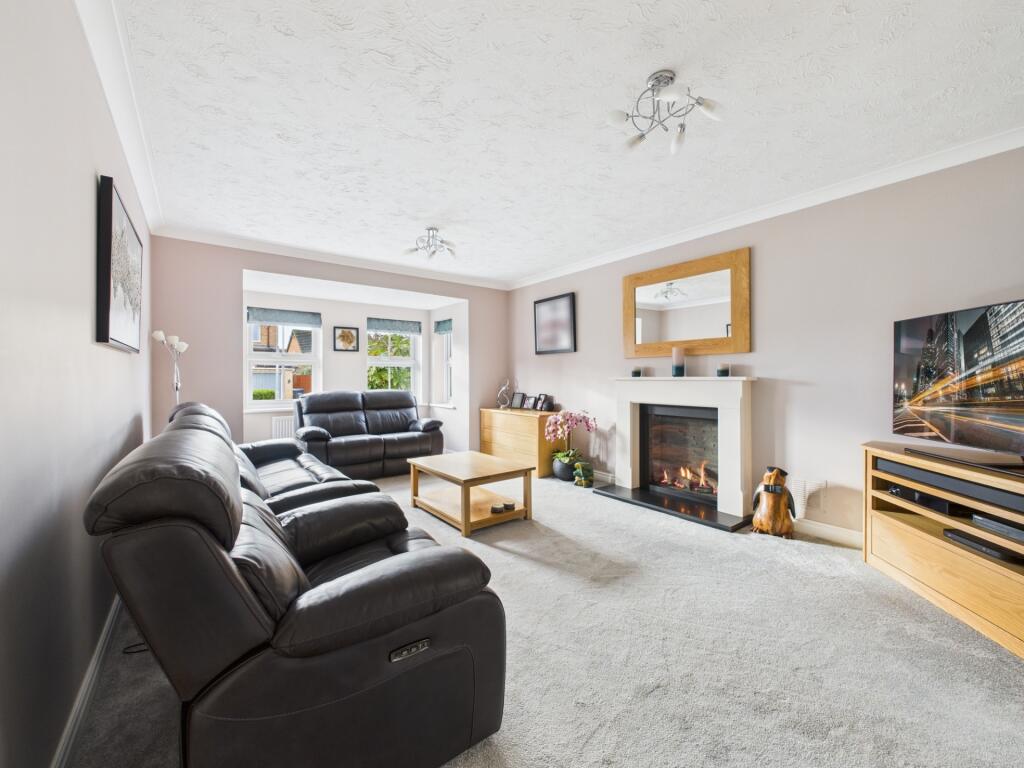 House in Wootton, Simpson Manor - View 4