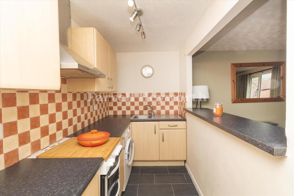 Apartment in Preston - View 5