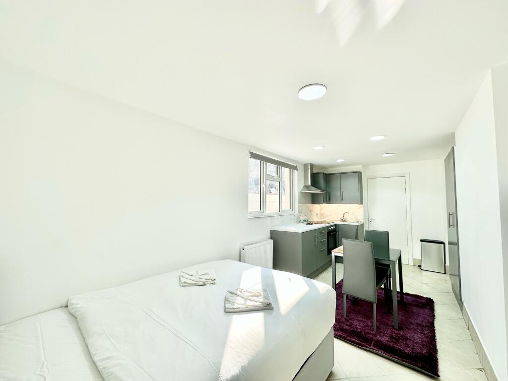 Apartment in London, Earl's Court - View 4