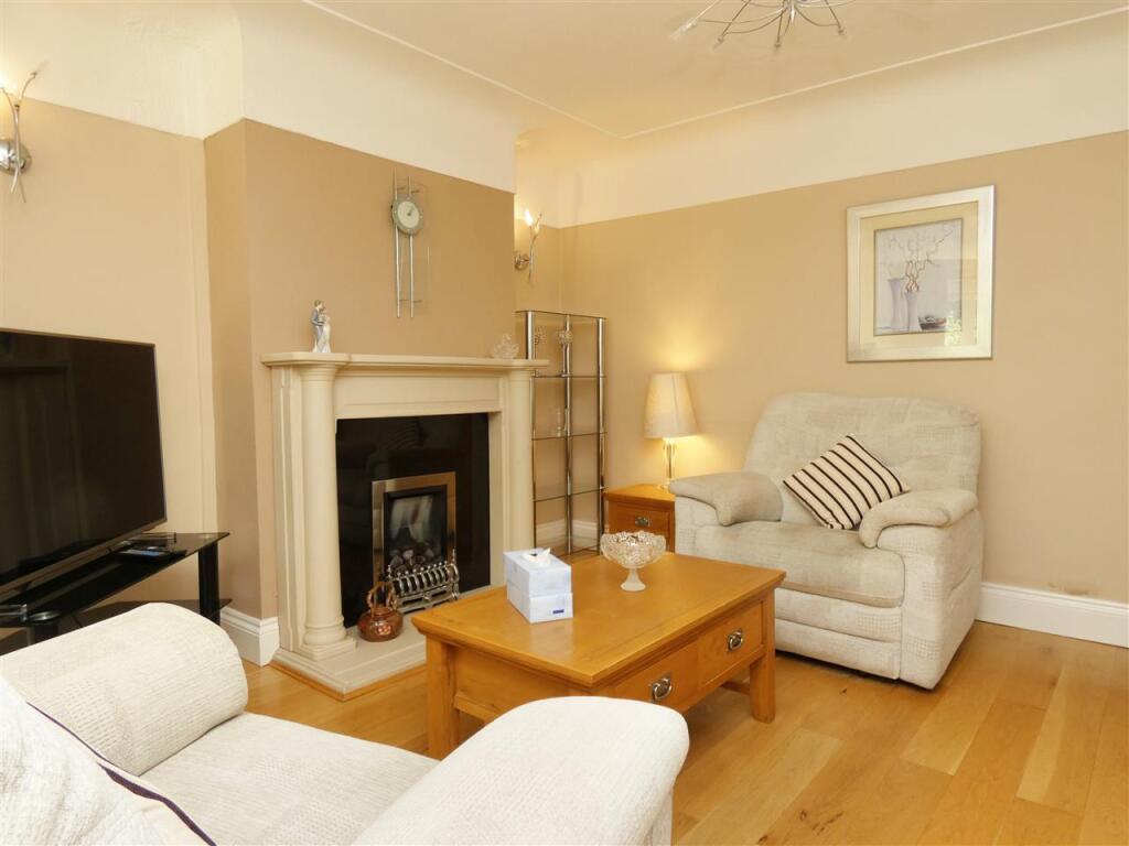 House in Knowsley, Roby - More