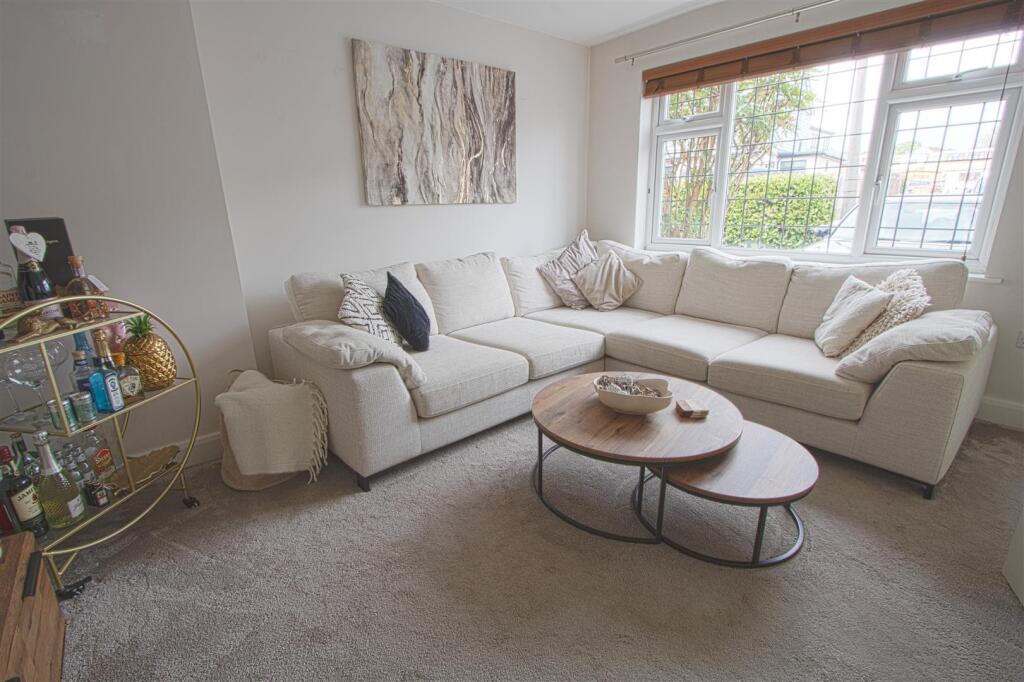 House in Basildon, Great Burstead and South Green - View 4