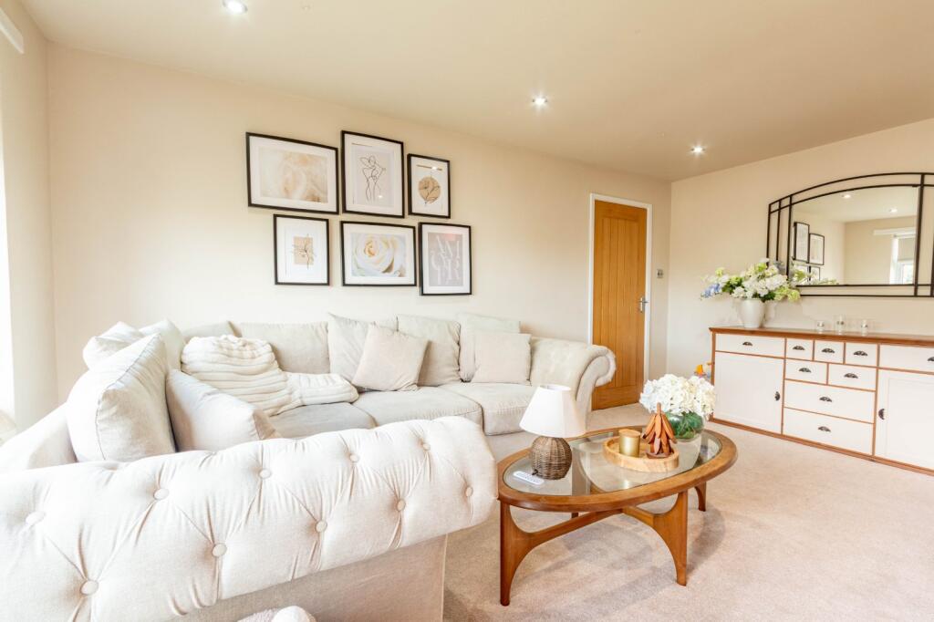House in Bradford, Wilsden Hill, Wilsden - View 4