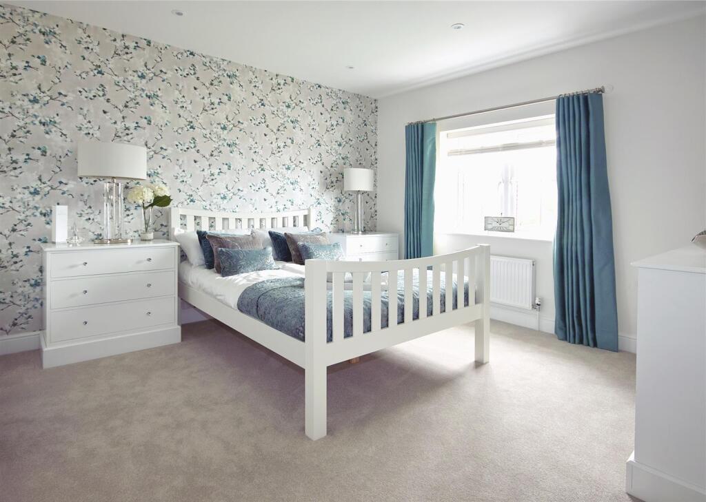 House in Luton - More