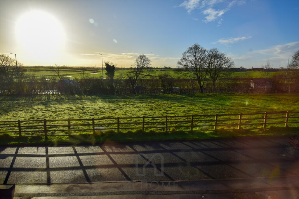 Manor Drive, Kirkham, Preston, PR4 - View 2