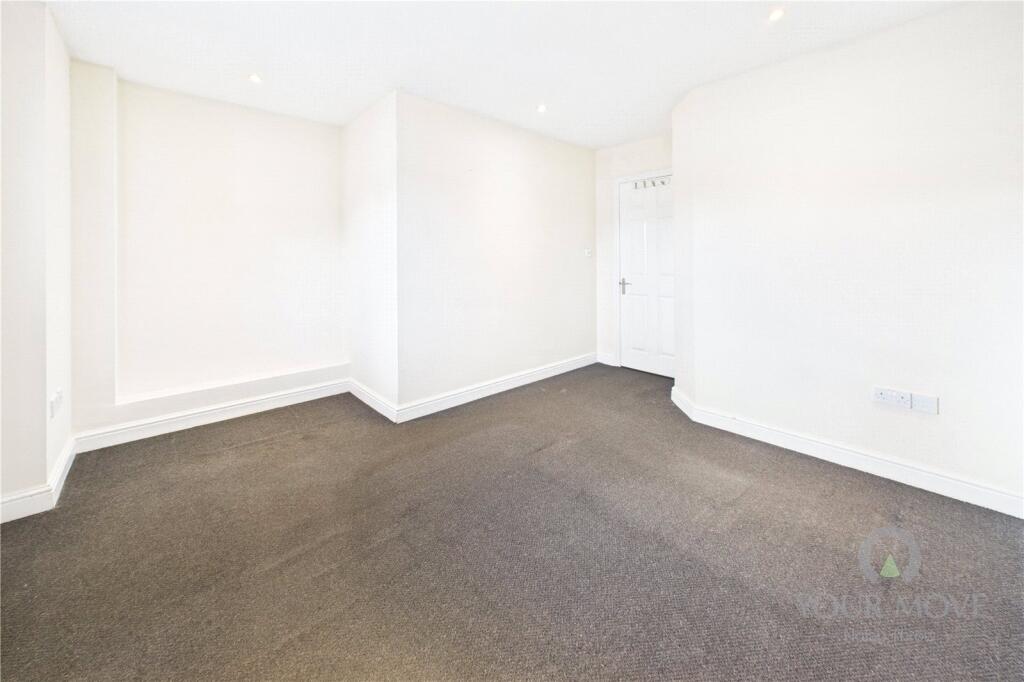Apartment in Northampton - View 5