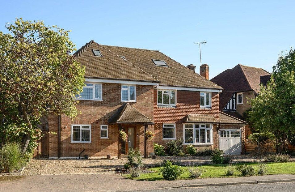 Main image of property: Manor Road South