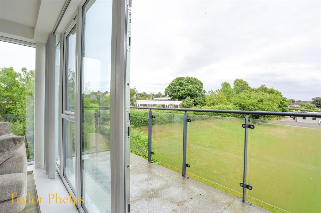 Cowper Close, Ware photo 4