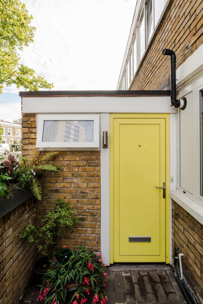 House in London, Myatt's Fields, Oval - View 5