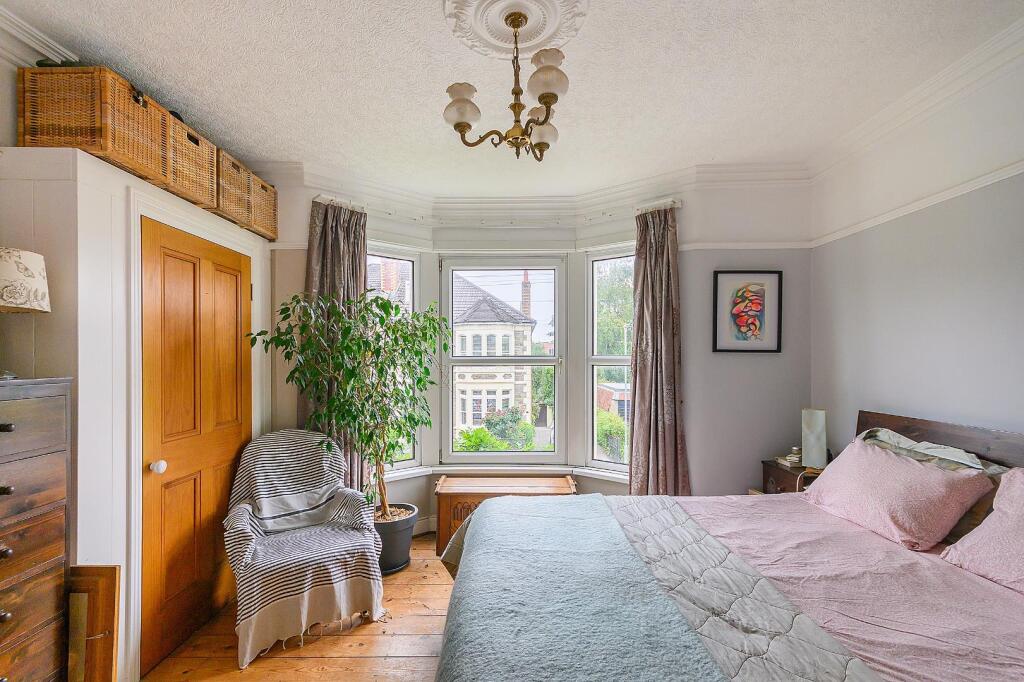 Overnhill Road, Downend photo 4