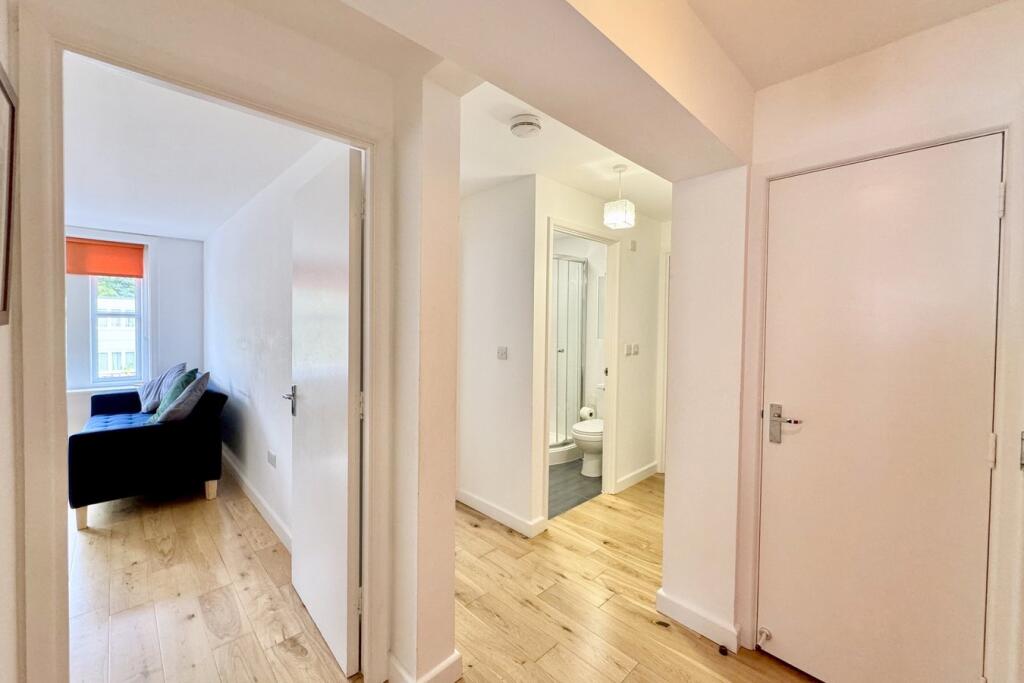 Christchurch Road, Bournemouth, BH1 - View 3