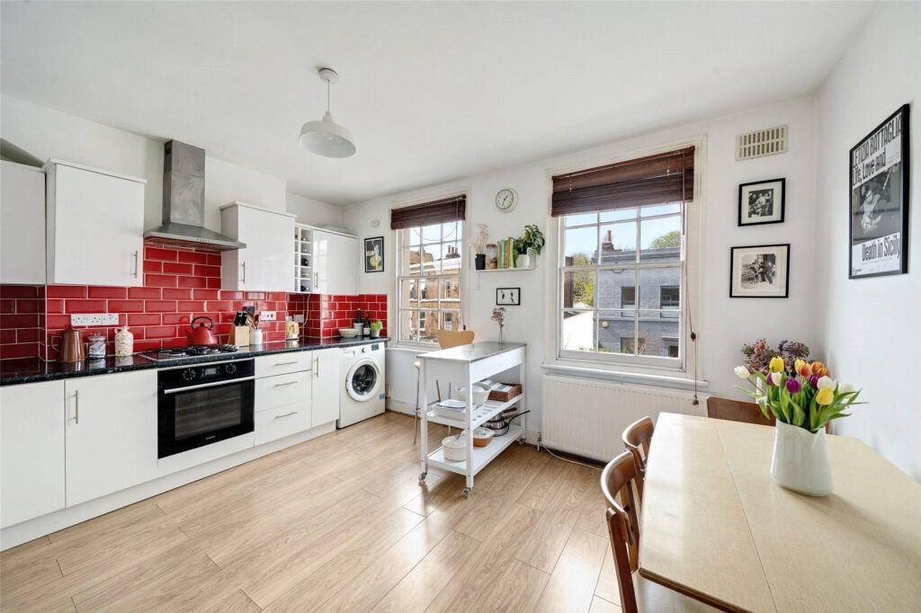 Apartment in London - View 2