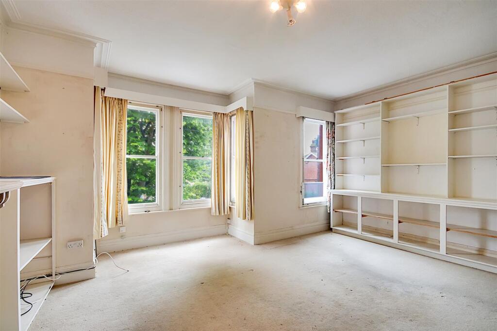 Apartment in Brighton - View 3