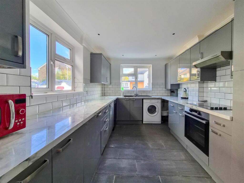 House in Southend-on-Sea - View 5