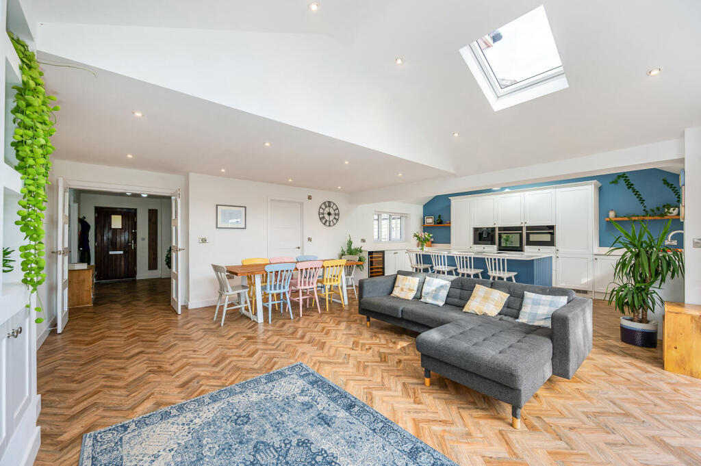 House in Fareham, Hampshire - View 4