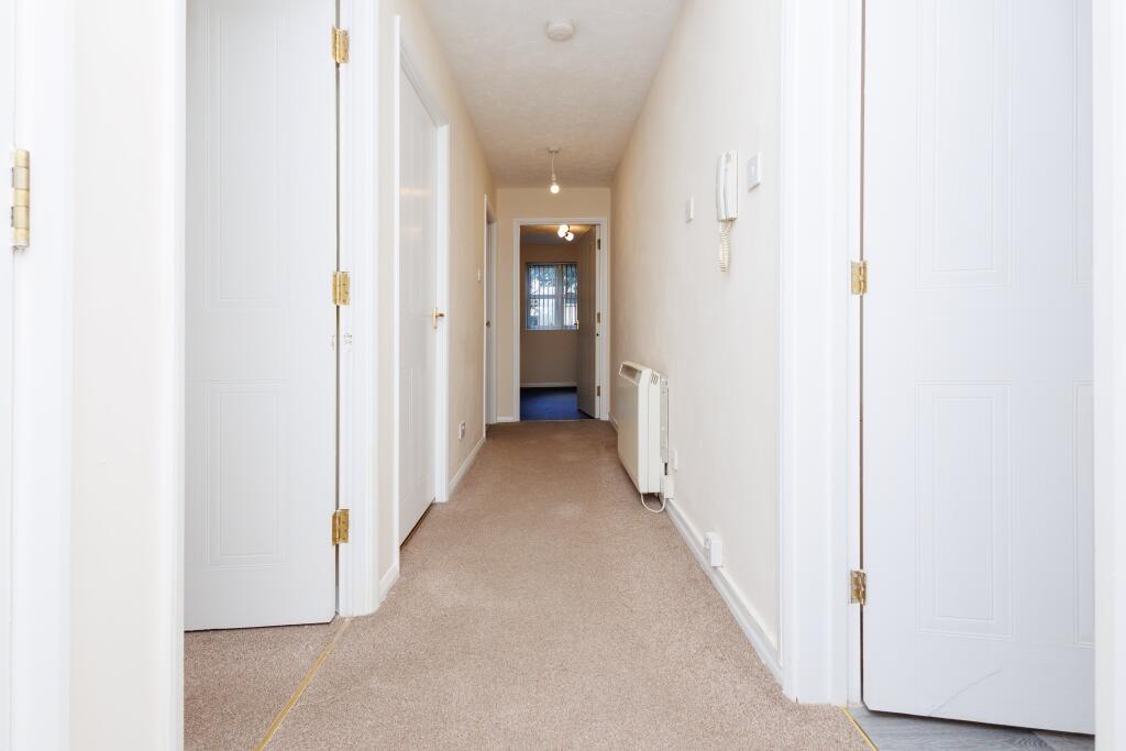 Apartment in Bournemouth, Boscombe - View 5