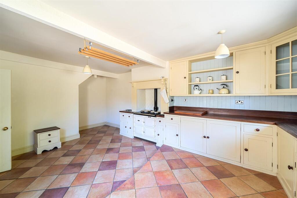 House in Bridport, Dorset - View 5