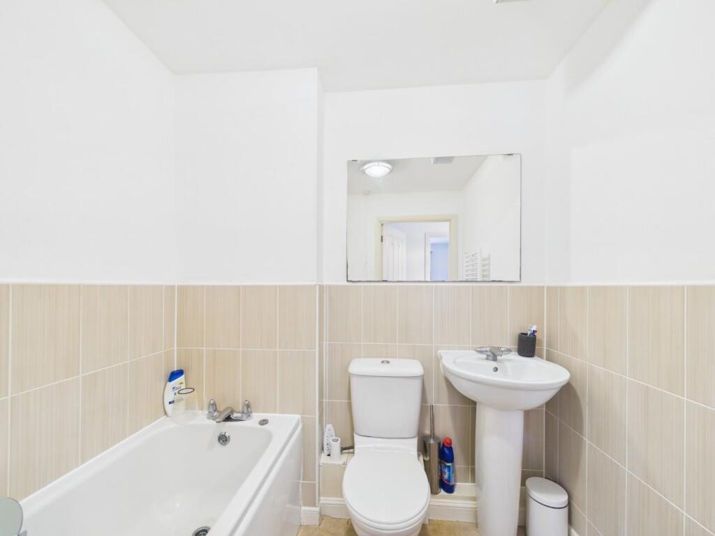 Apartment in Bristol - View 5