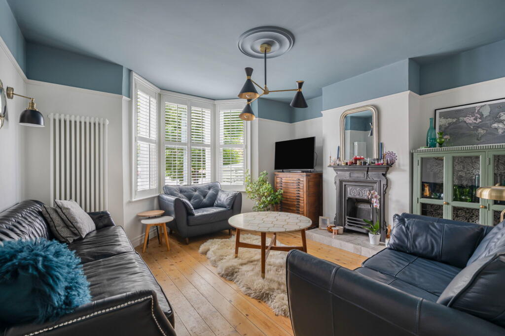 3-bed detached on Recreation Road, Guildford, GU1, £785,000