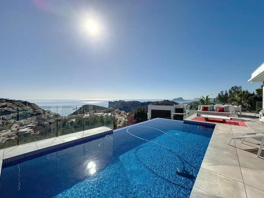 Main image of property: Valencia, Alicante, Benitatxell