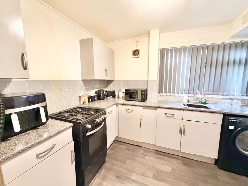 Apartment in Solihull, Bickenhill and Marston Green - View 3