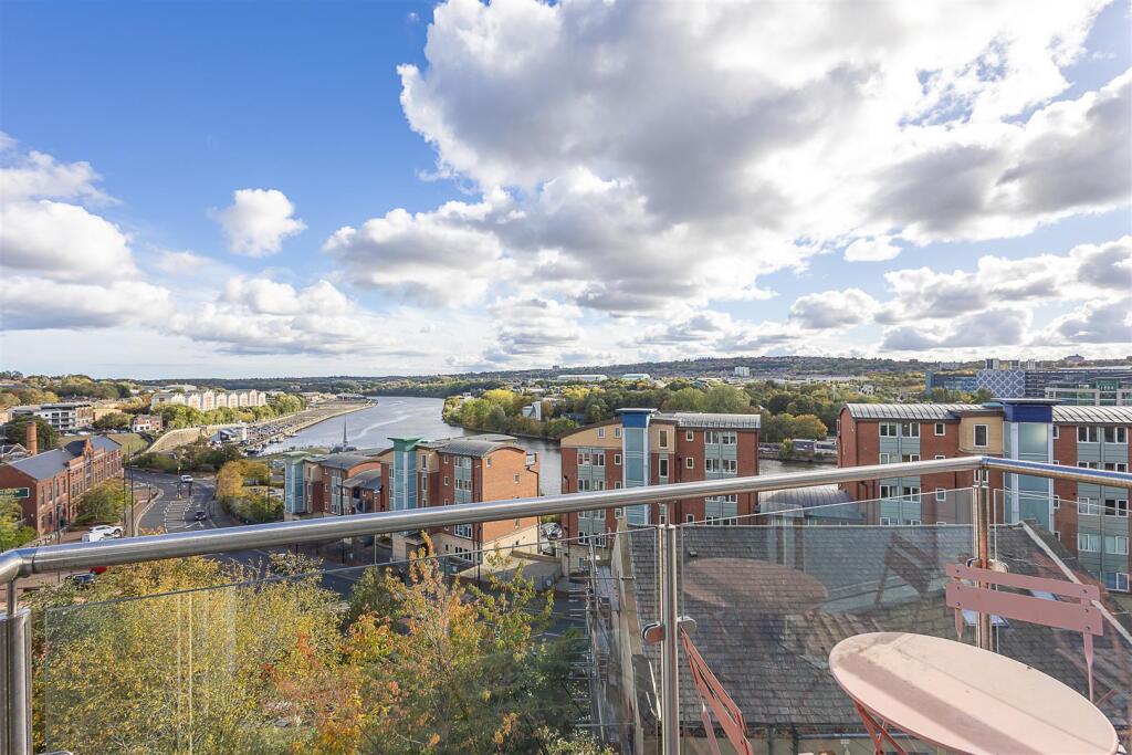 1-bed flat on Lime Square, City Road, Newcastle upon Tyne, £145,000