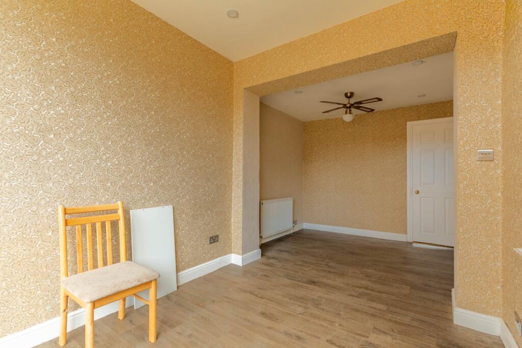 House in Bingley, Lee Lane - View 5