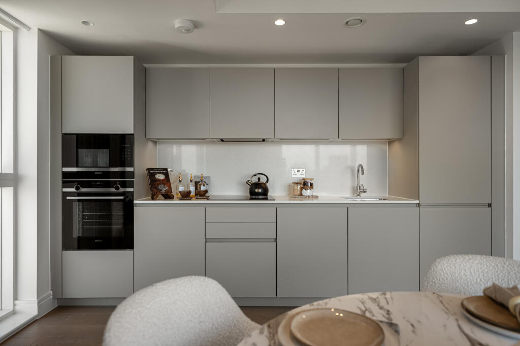 Apartment in London - View 5
