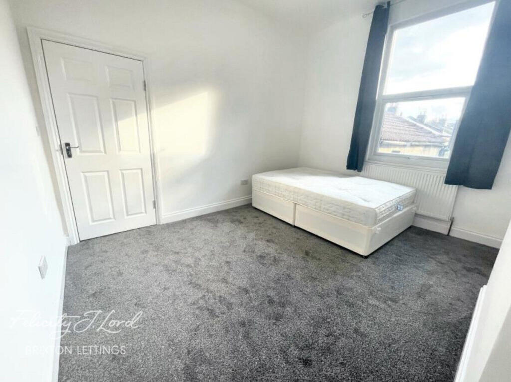 4 bedroom flat for rent