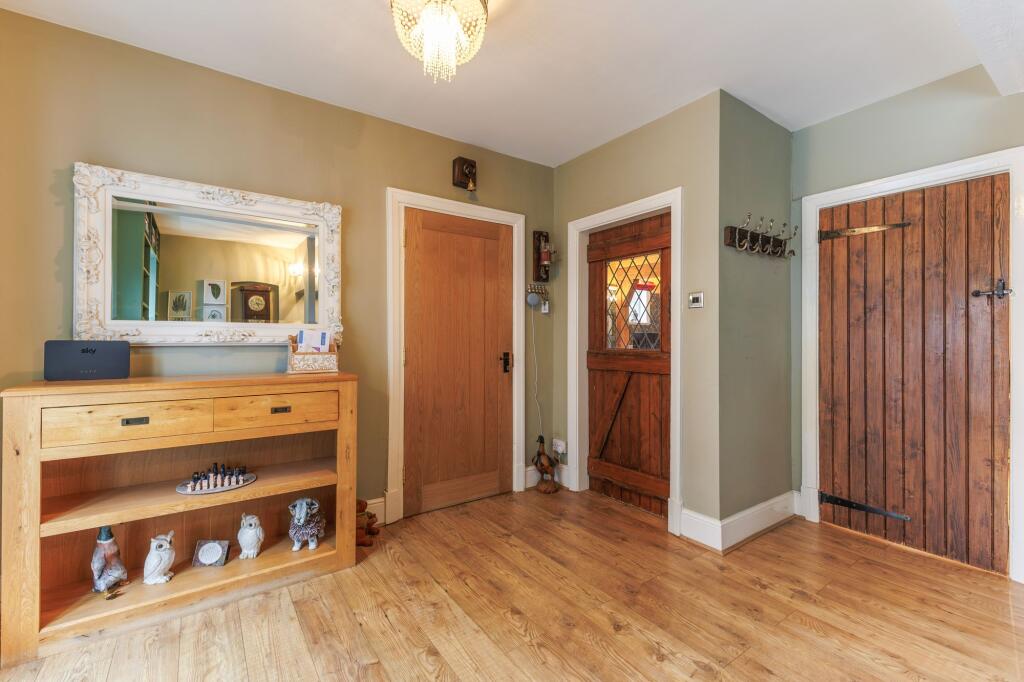 House in Worcester - View 5