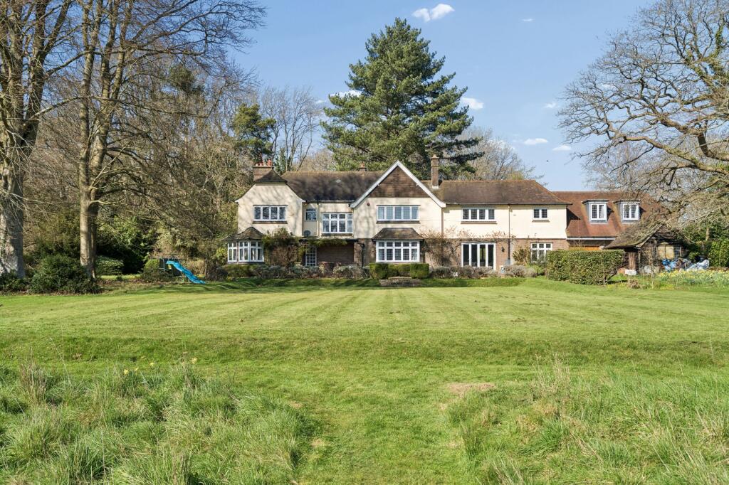Main image of property: The Common, Potten End, HP4