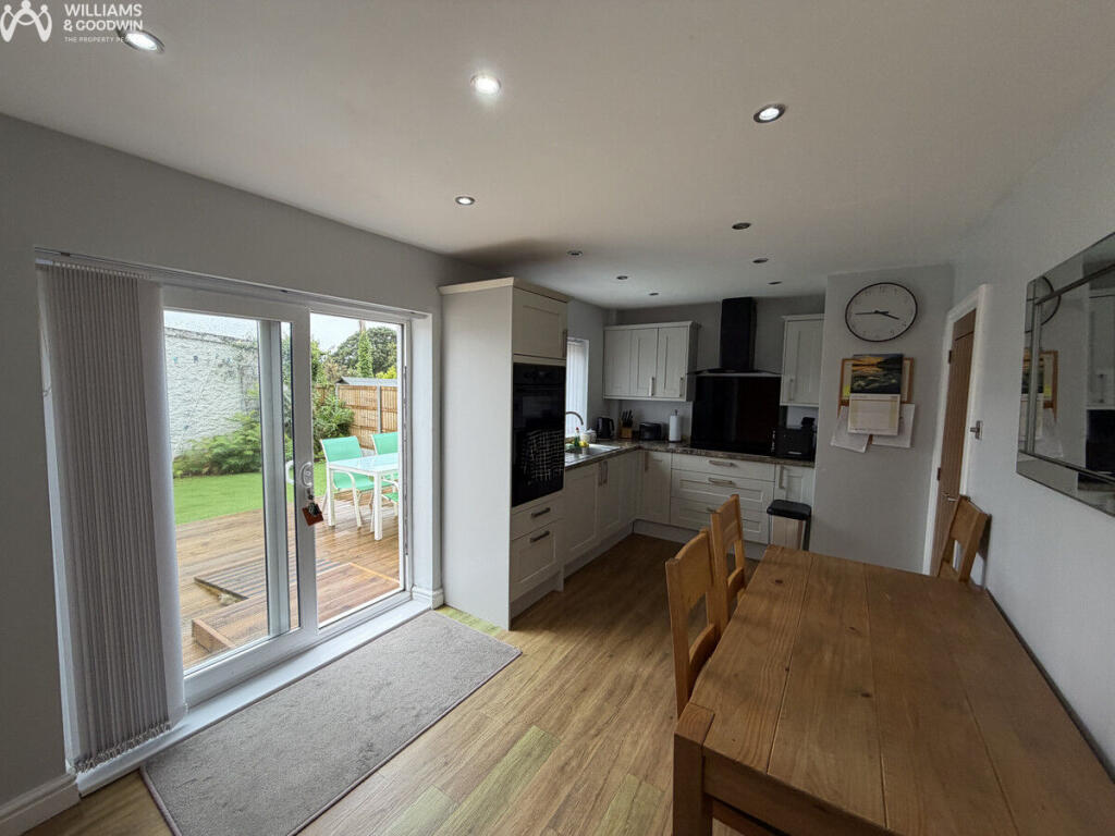 House in Llandudno, Llanddeiniolen - View 5