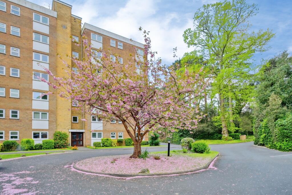 Main image of property: The Avenue, Poole