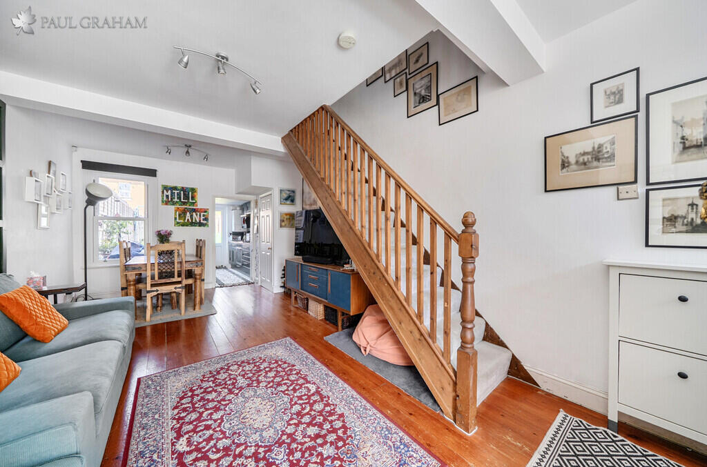 House in Sutton - More