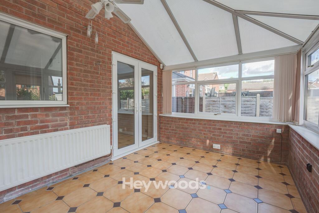 House in Stoke-on-Trent - View 4