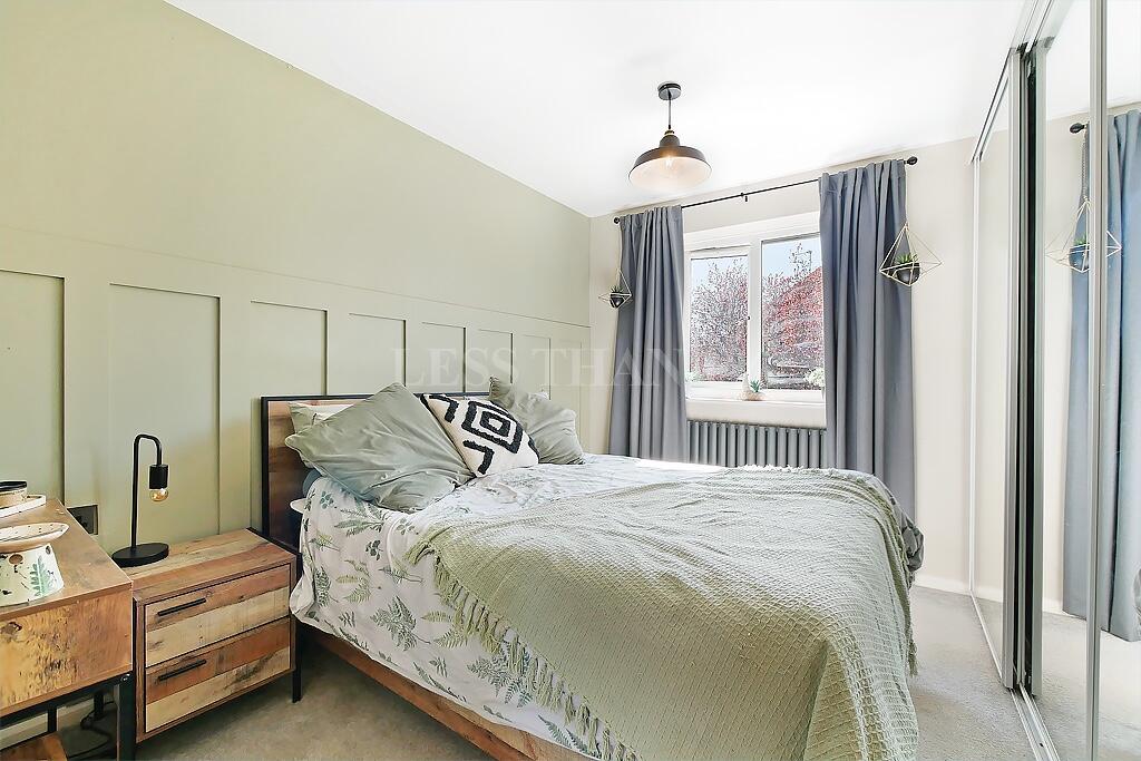 House in Towcester, West Northamptonshire - View 6