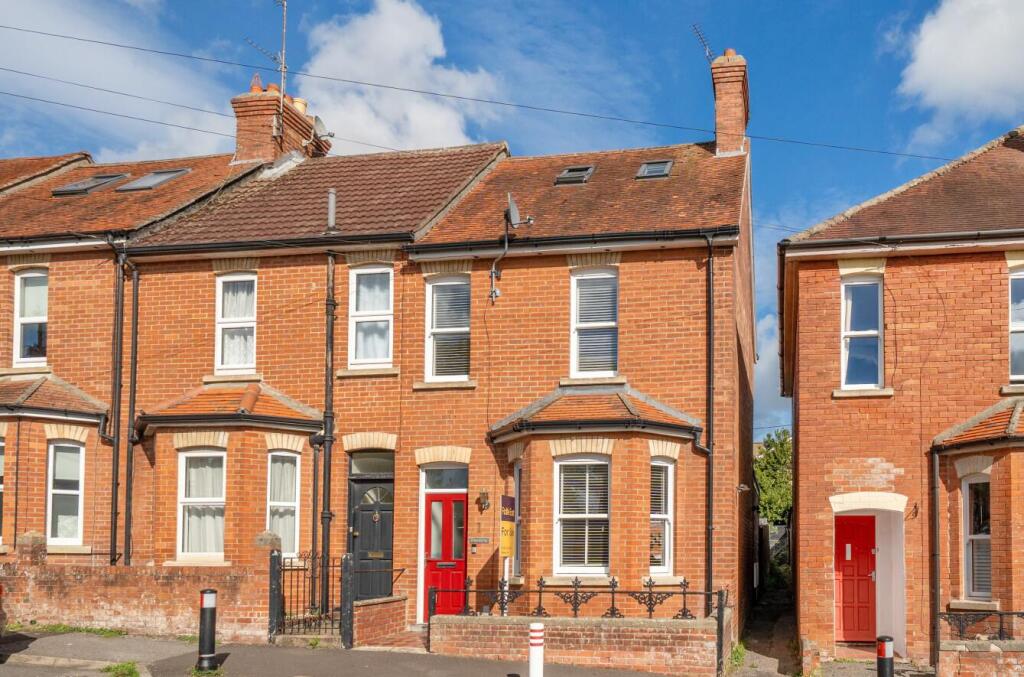 3-bed terraced on Wootton Grove   Sherborne, £350,000
