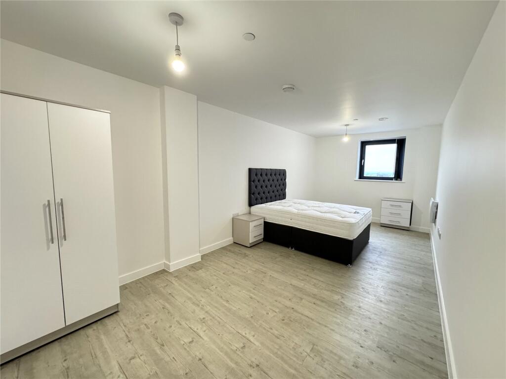 3 bedroom flat for rent
