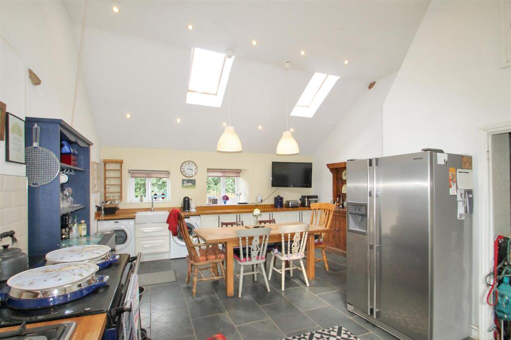 House in Northampton - View 4
