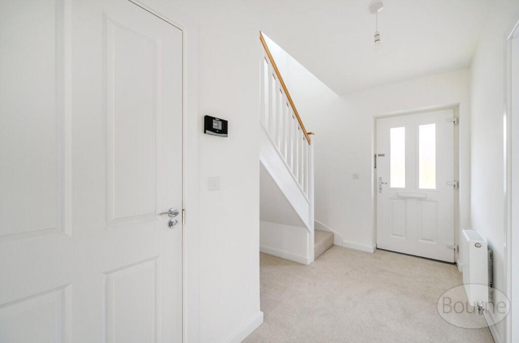 Florence Close, Send, Woking, Surrey, GU23 photo 3