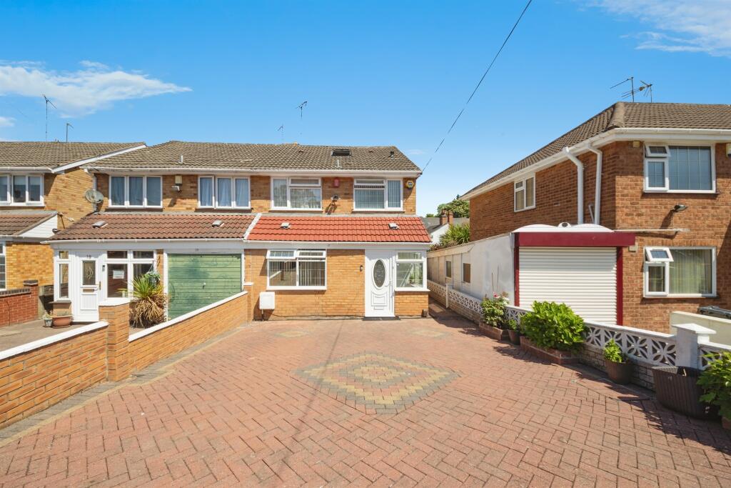 Main image of property: Lyons Grove, Birmingham