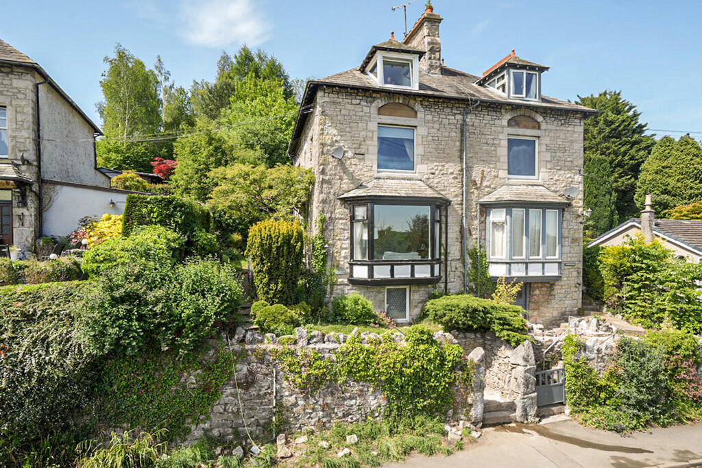 Main image of property: Selwyn, 20 Black Dyke Road, Arnside, Cumbria, LA5 0HJ