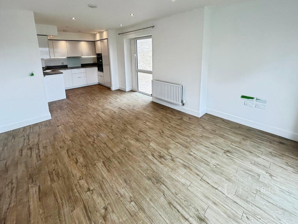 Apartment in Luton - More