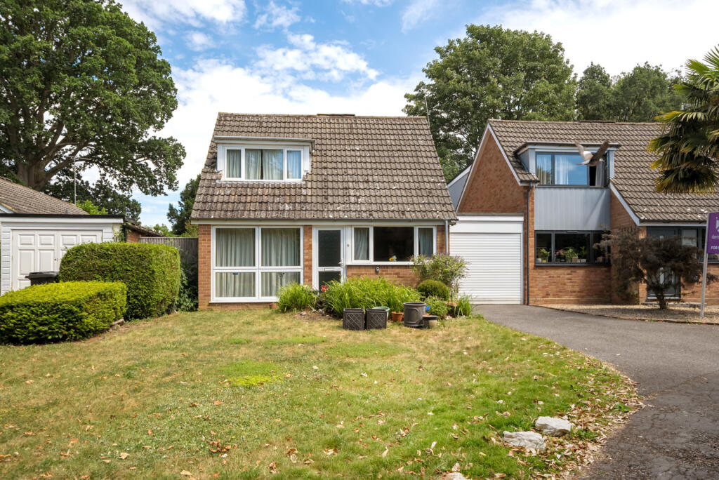 2-bed detached on Fidlers Walk, Wargrave, Reading, Berkshire, RG10, £480,000