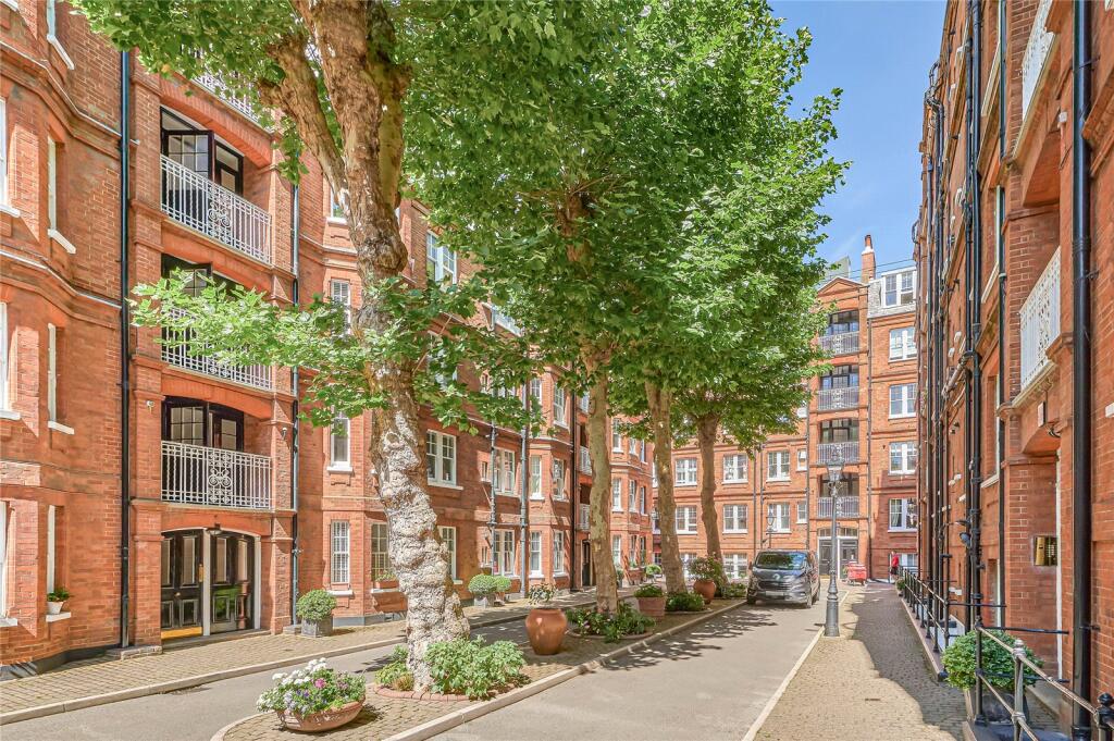 Main image of property: Elm Park Mansions, Park Walk, Chelsea, London, SW10
