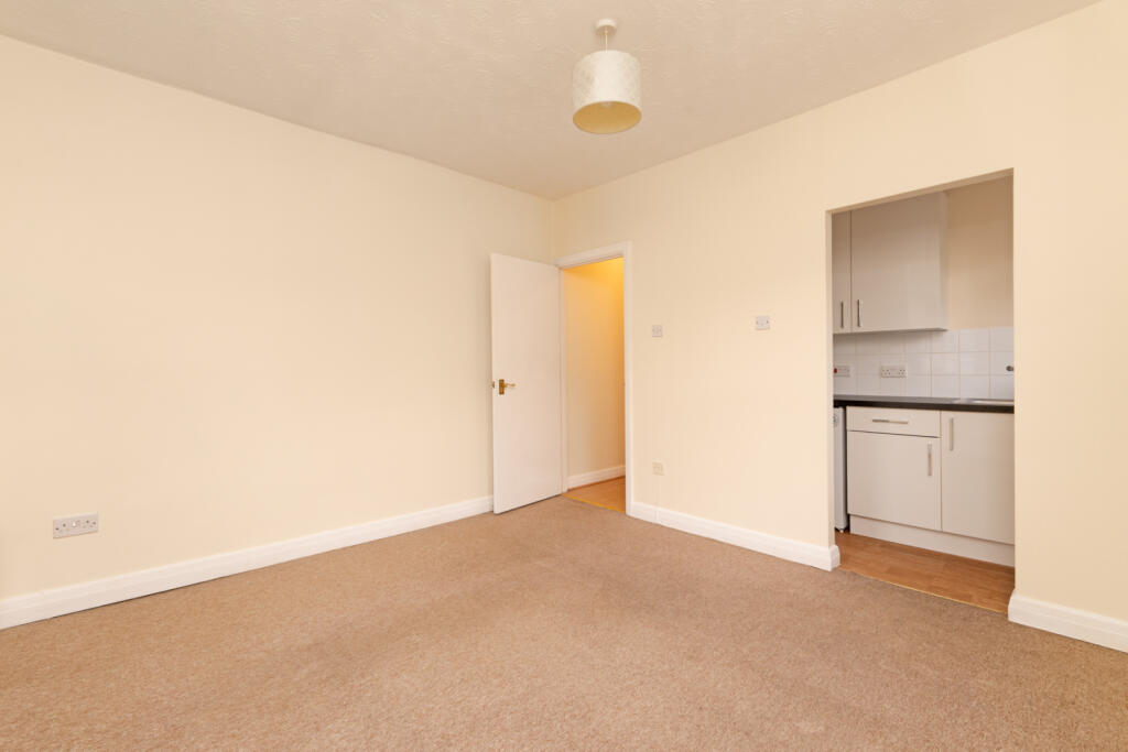 Station Road, Bishop's Stortford, Hertfordshire, CM23 photo 3