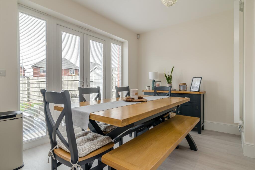 House in Newport, Portskewett - View 3