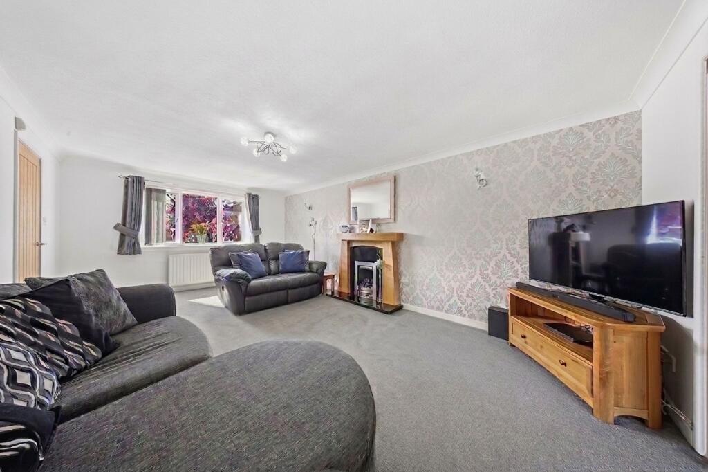 Bleasdale Close, Aughton, L39 photo 4
